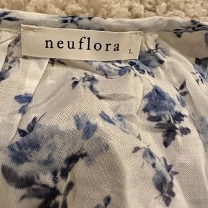 Neuflora floral top. Size L